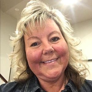 Meet your Posher, Pam